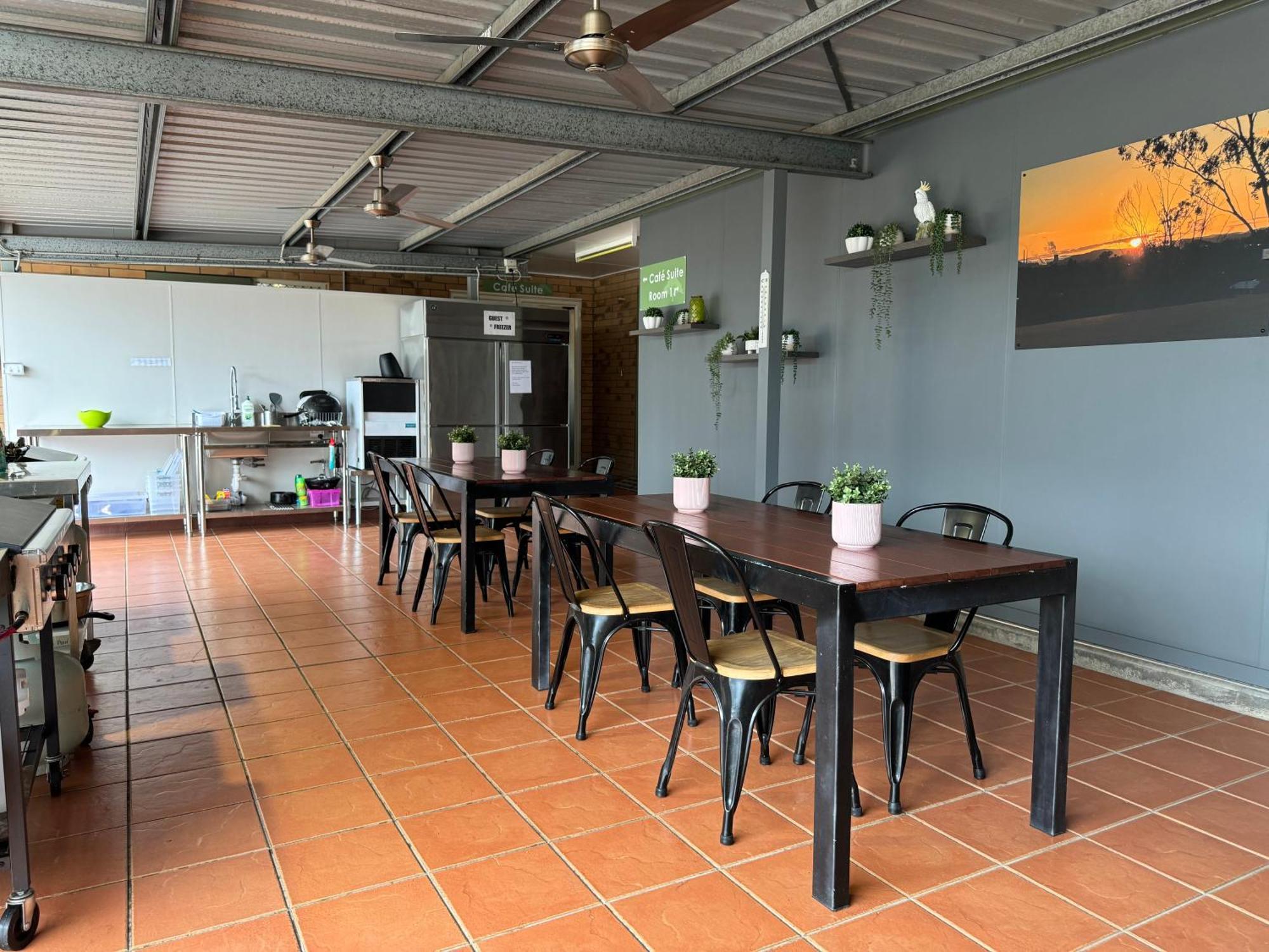 Raintree Motel Biloela Εξωτερικό φωτογραφία